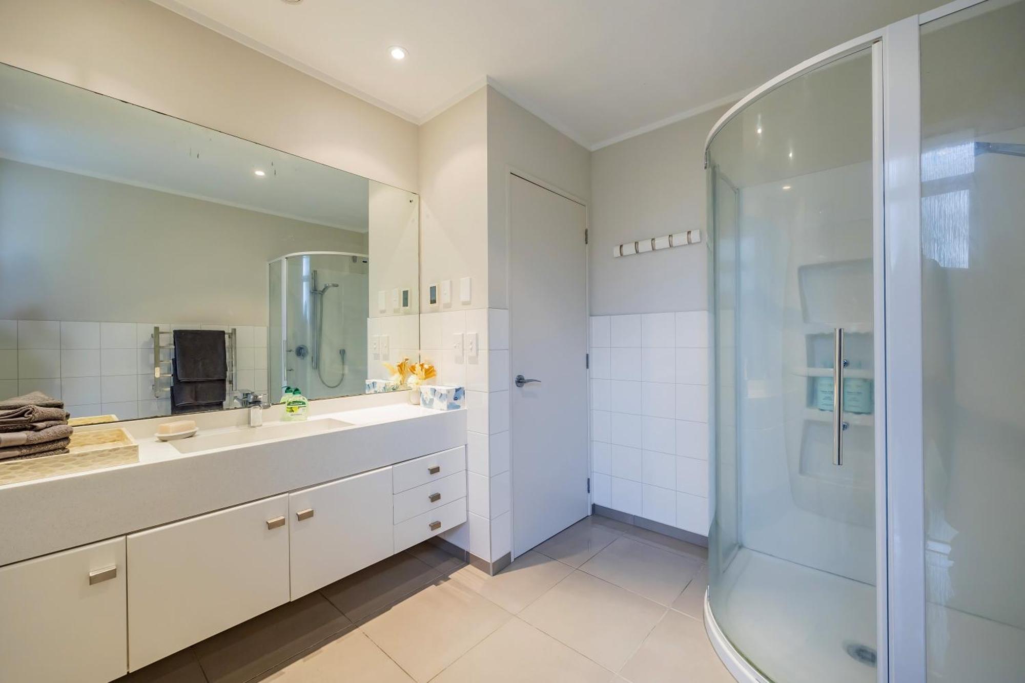 Entire House With Pool, Spa Auckland Exteriér fotografie